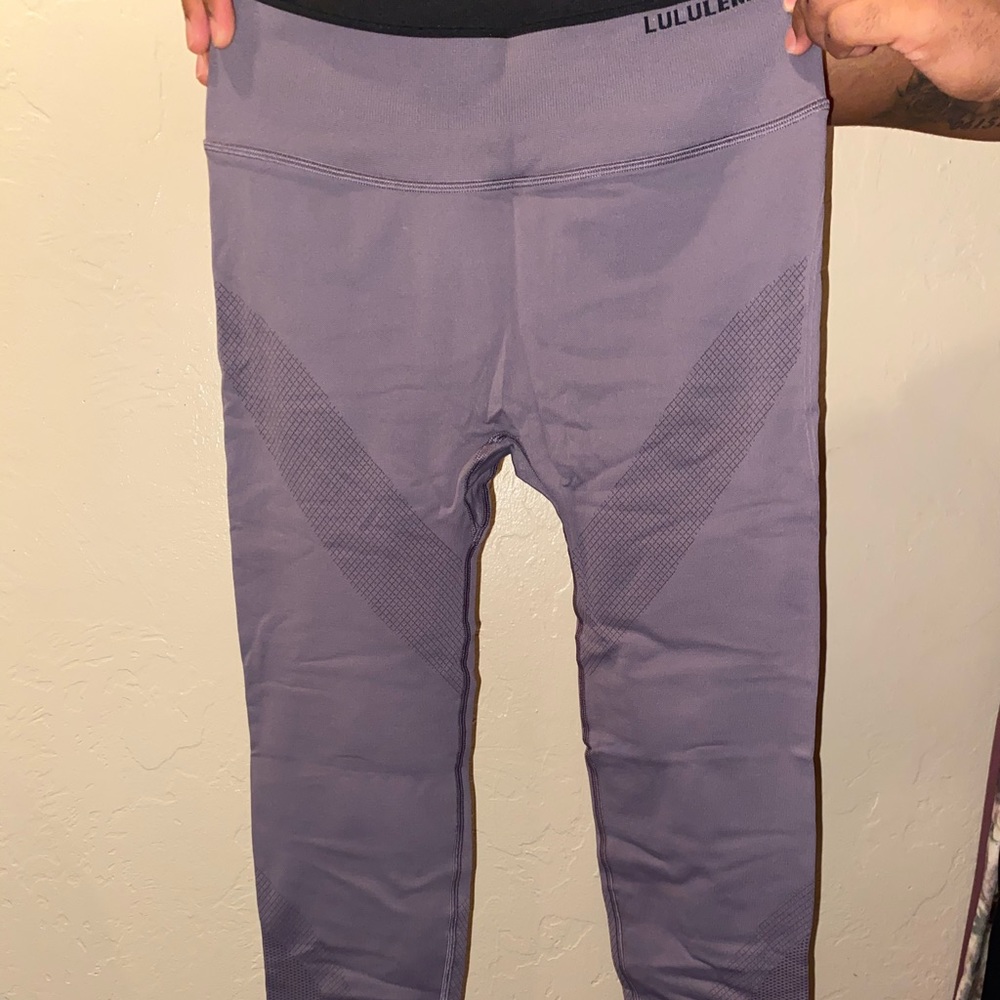 Ebb to street tights- lululemon